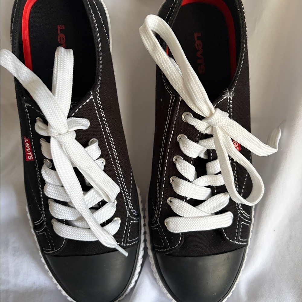 Levis Women's Anika C CVS Sneakers Low-Top Sneakers ~ NEW ~ Size 8.5